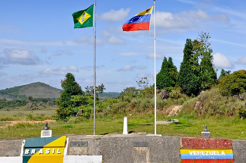 Senadores temem conflitos após fechamento da fronteira da Venezuela com Brasil