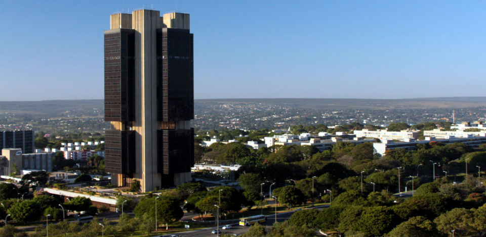 Plenário aprova pedido de urgência ao projeto de autonomia do Banco Central