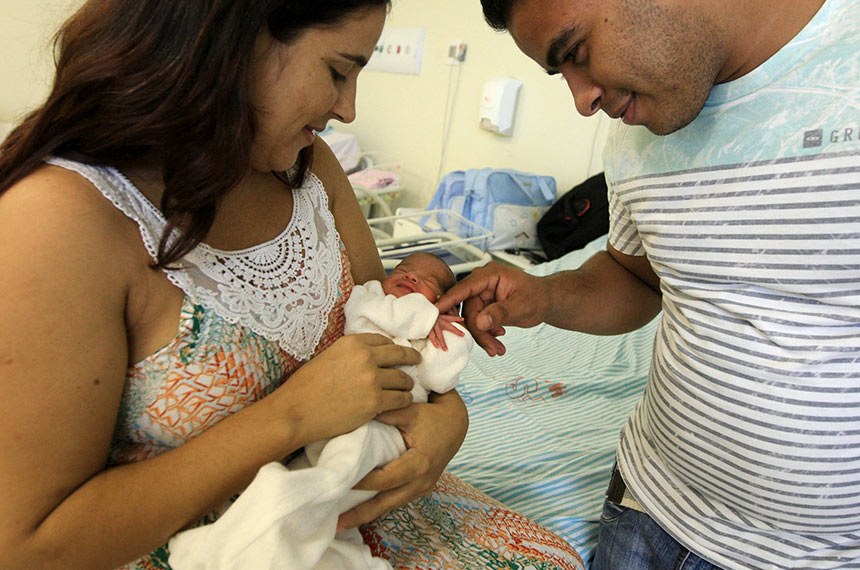Projeto incentiva empresas a ampliar licenças por maternidade e paternidade durante pandemia