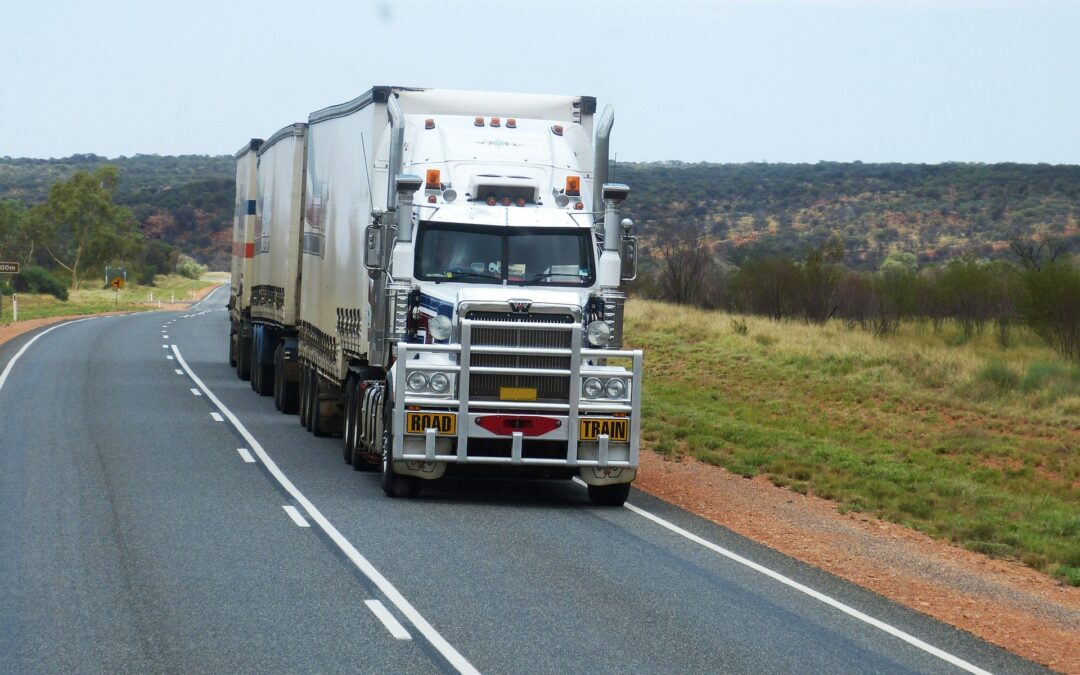 Motorista de caminhão consegue comprovar que tinha a jornada controlada indiretamente