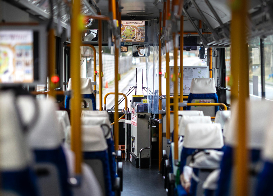 Consórcio de empresas de transporte municipal não responde por verba devida a fiscal